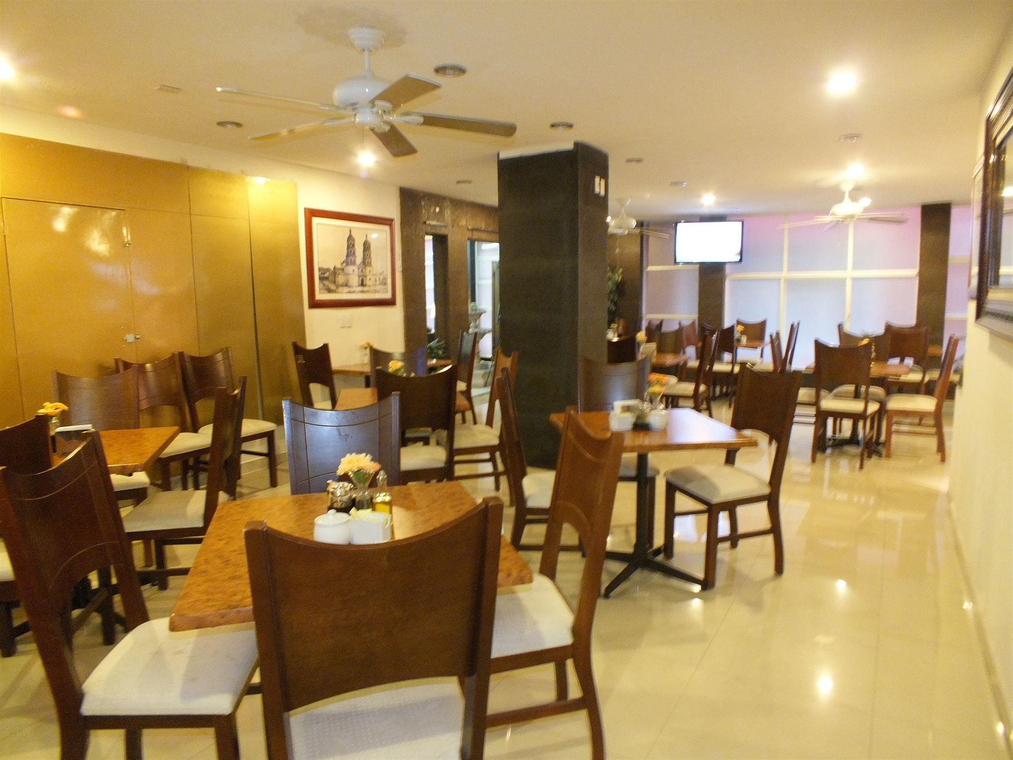Hotel Rincon Real Suites Durango Exterior foto